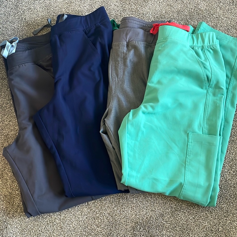 MEN’S FIGS SCRUB PANTS